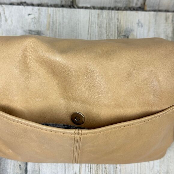 Aimee Kestenberg Leather Crossbody bag purse - Picture 4 of 12